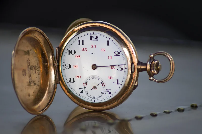 Où trouver son horloge murale année 50 en 2026