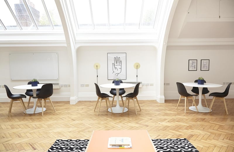 Trouvez la table gigogne parfaite chez Conforama en 2026 pour un intérieur chic