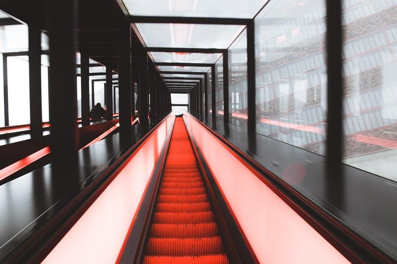 Prix d’un monte-escalier droit Stannah : le guide complet 2026